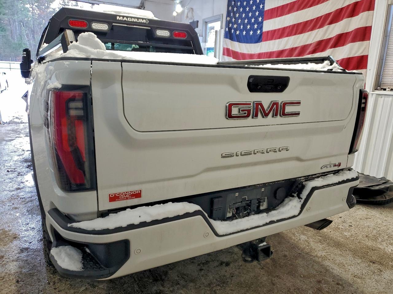 GMC Sierra K2500 At4 Image 5