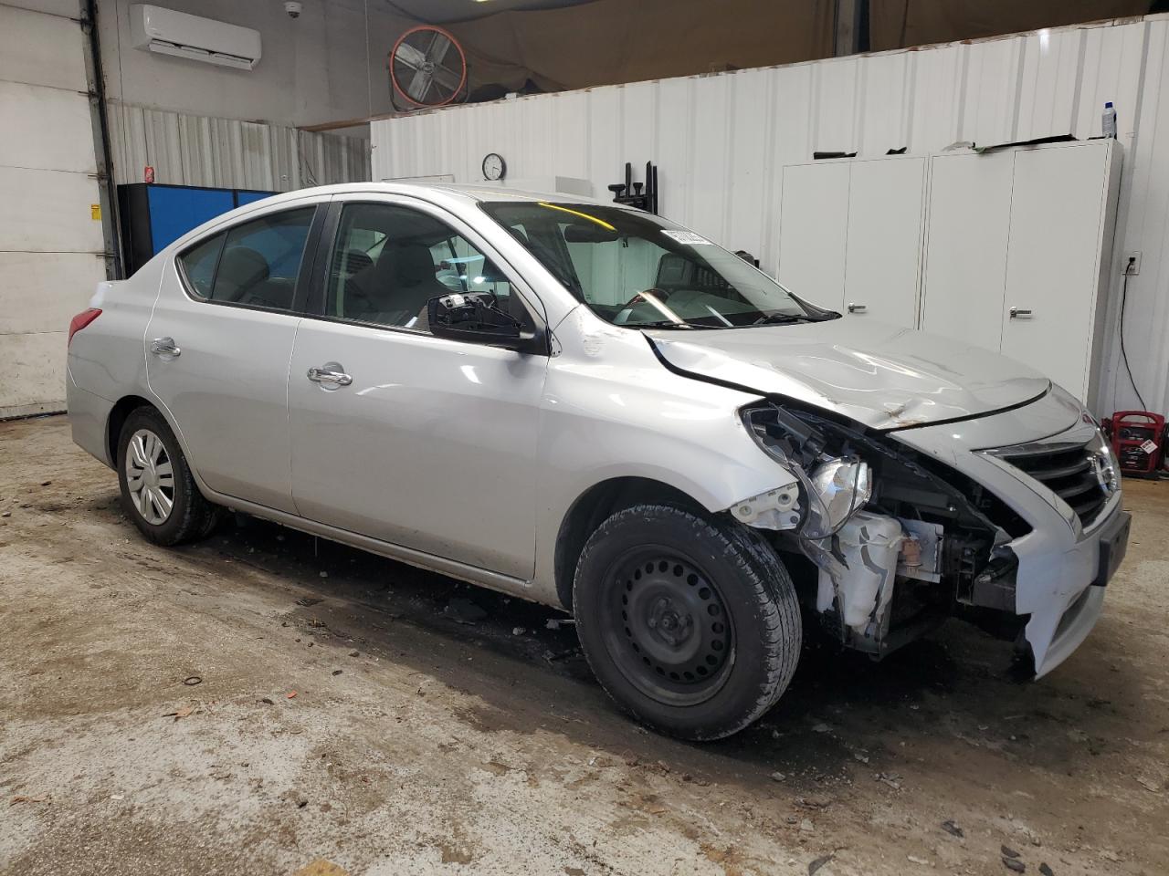 Nissan Versa S Image 8